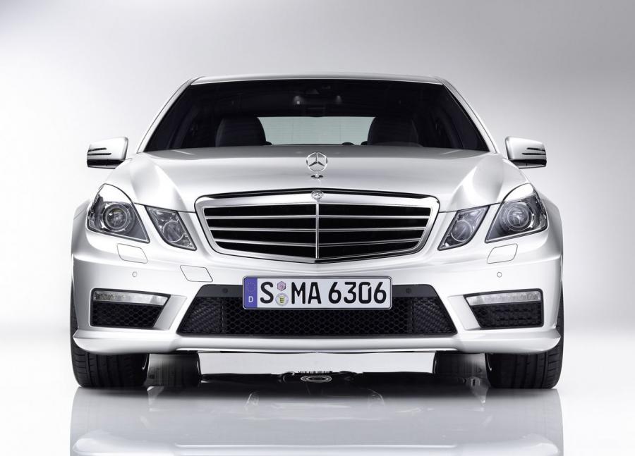  Mercedes-Benz E63 AMG 2010 года  (фото 48 из 57)